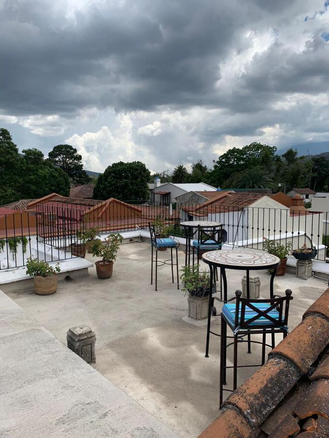 Hotel La Villa Serena Antigua Eksteriør bilde