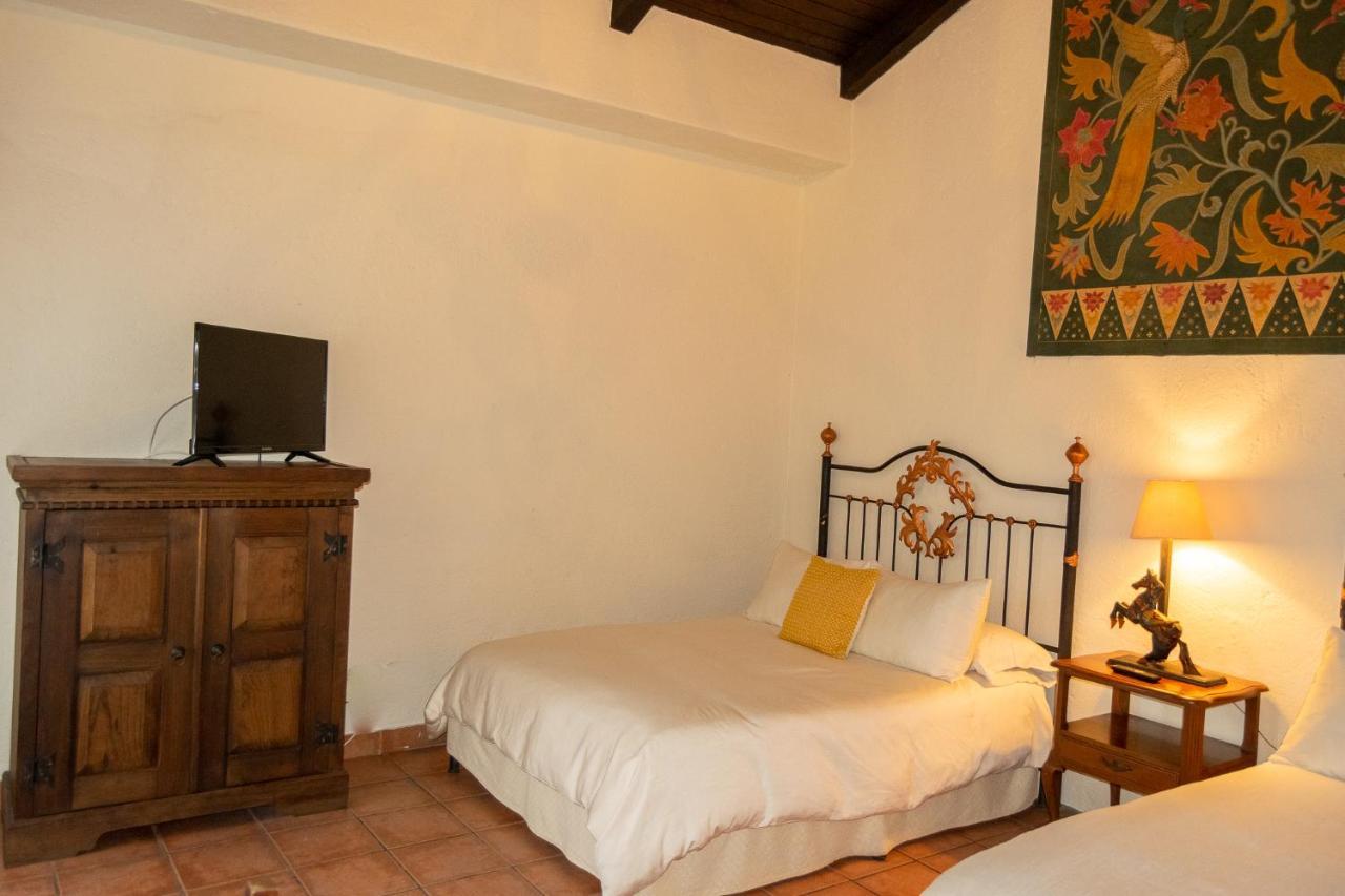Hotel La Villa Serena Antigua Eksteriør bilde
