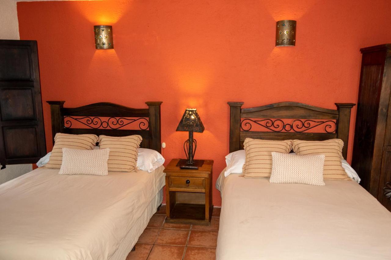 Hotel La Villa Serena Antigua Eksteriør bilde
