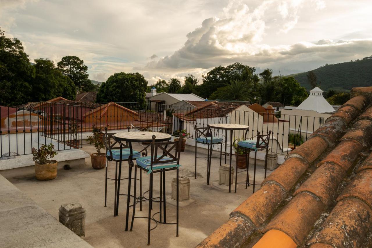 Hotel La Villa Serena Antigua Eksteriør bilde