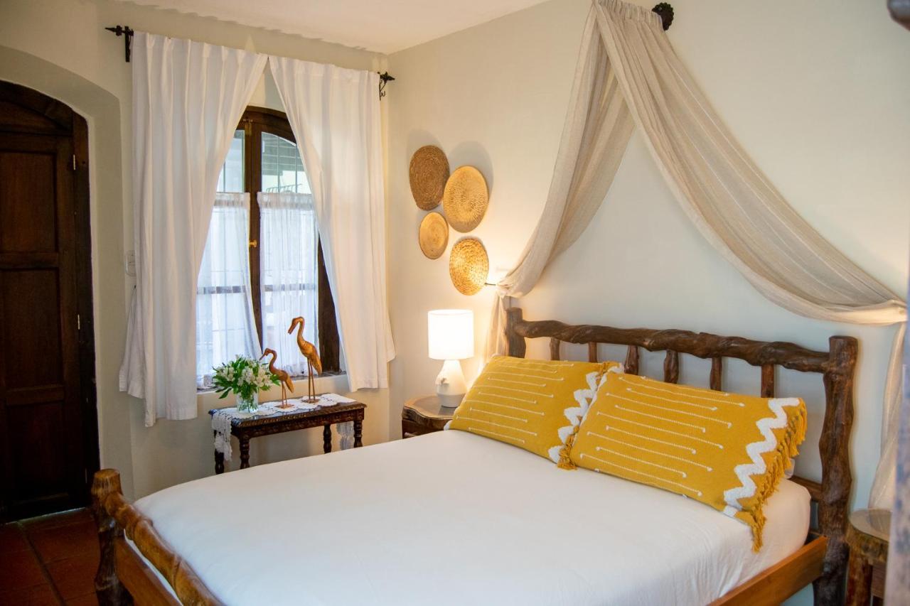 Hotel La Villa Serena Antigua Eksteriør bilde