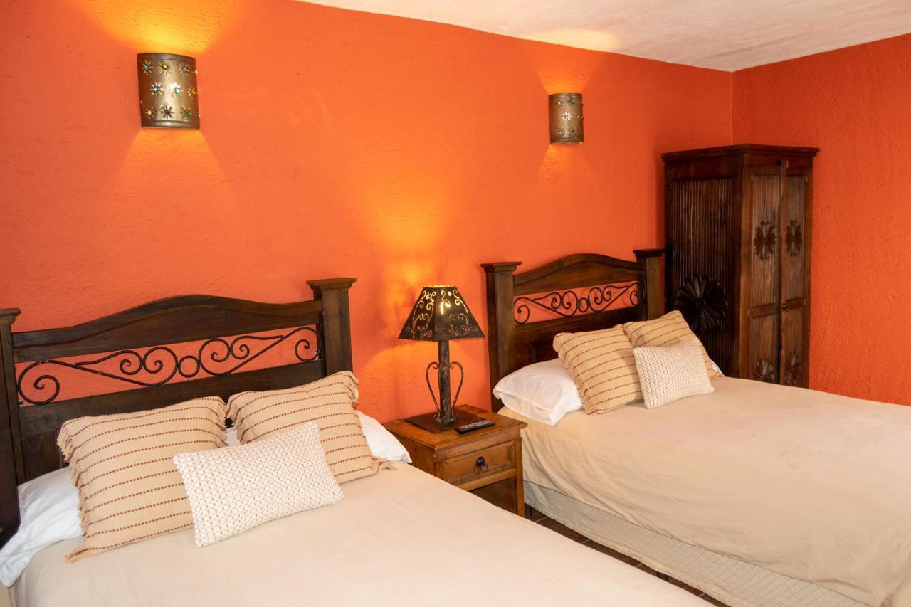 Hotel La Villa Serena Antigua Eksteriør bilde