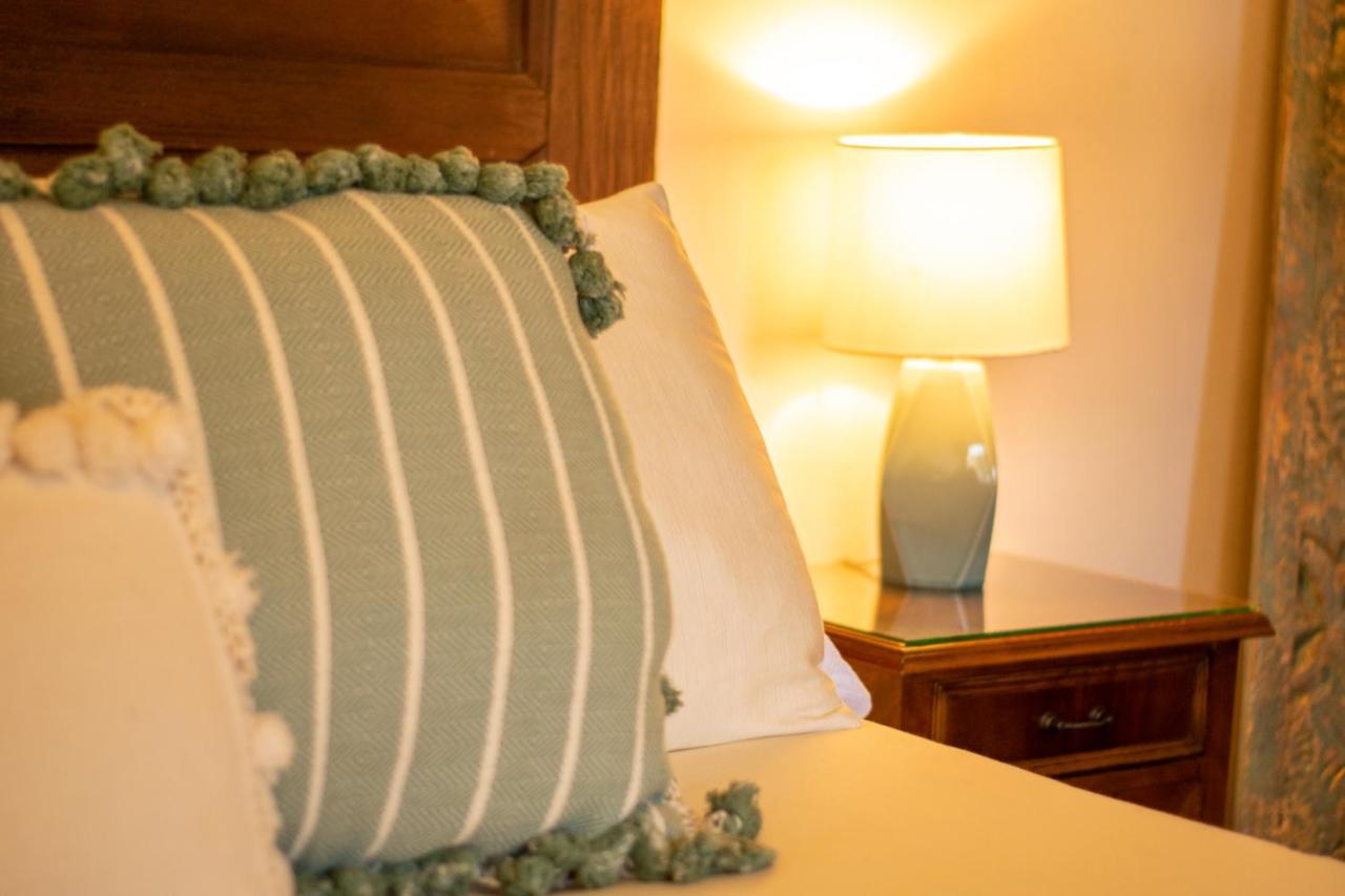 Hotel La Villa Serena Antigua Eksteriør bilde
