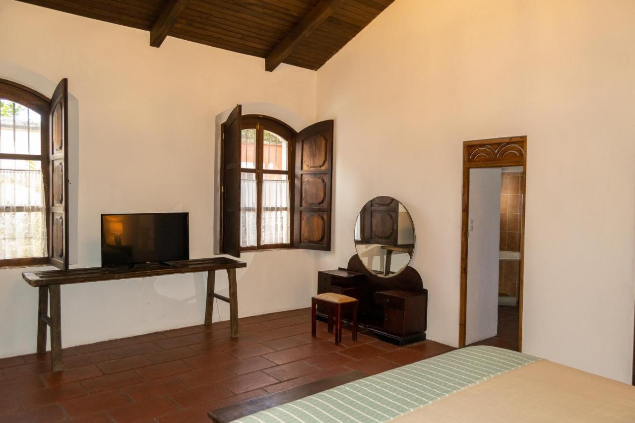 Hotel La Villa Serena Antigua Eksteriør bilde