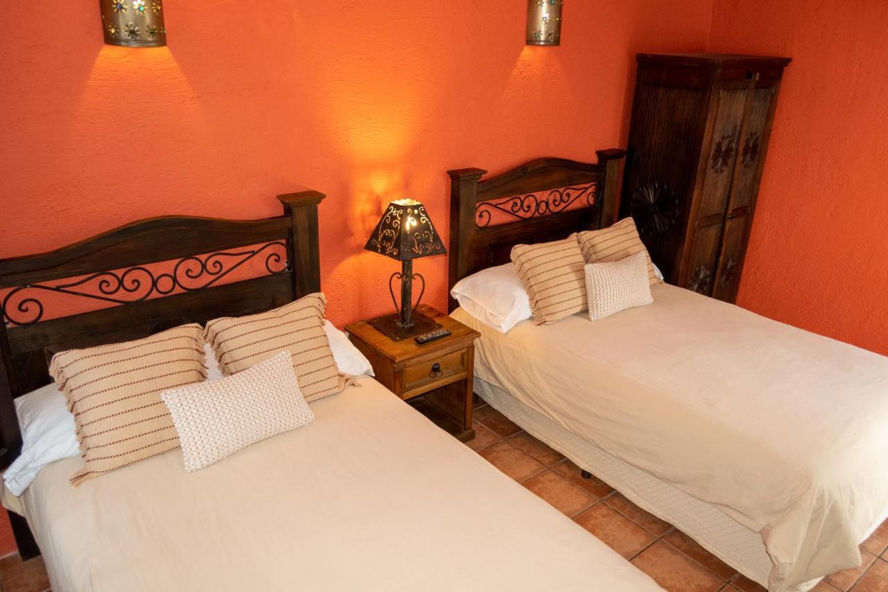 Hotel La Villa Serena Antigua Eksteriør bilde