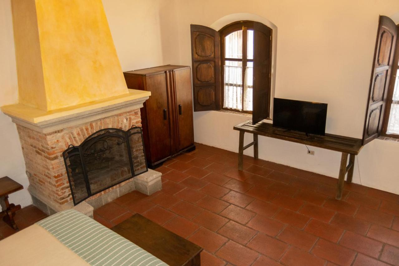 Hotel La Villa Serena Antigua Eksteriør bilde