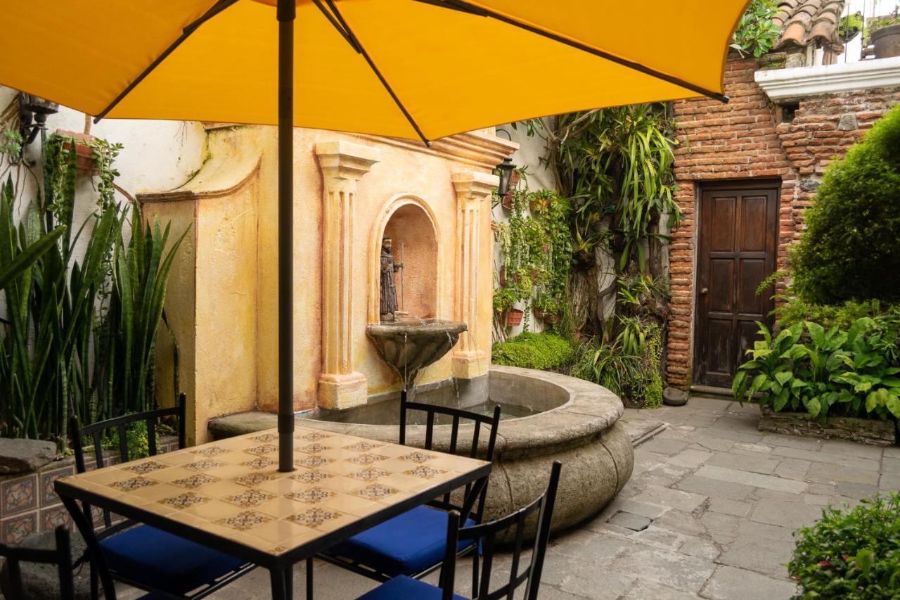 Hotel La Villa Serena Antigua Eksteriør bilde