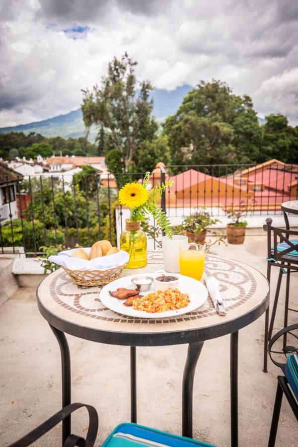 Hotel La Villa Serena Antigua Eksteriør bilde